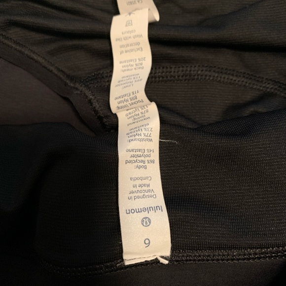 Lululemon shorts size 6. - Picture 5 of 6